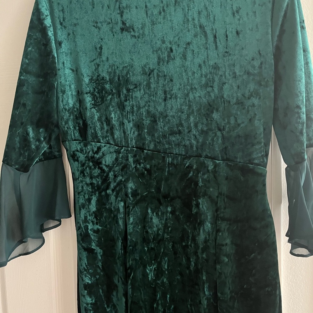 Elegant Green Velvet Dress